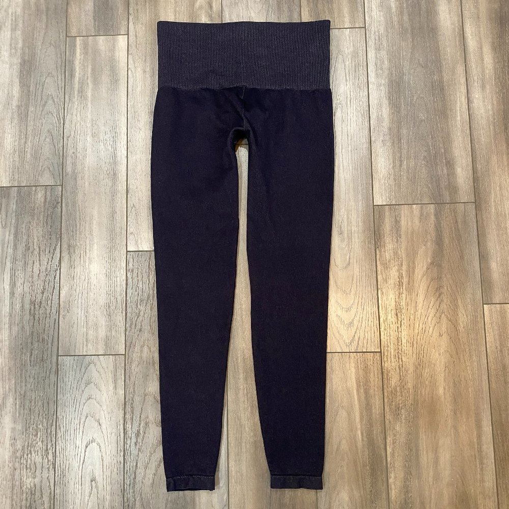 Assets By Spanx Leggings Women's M Blue Denim Look Cropped Shapewear